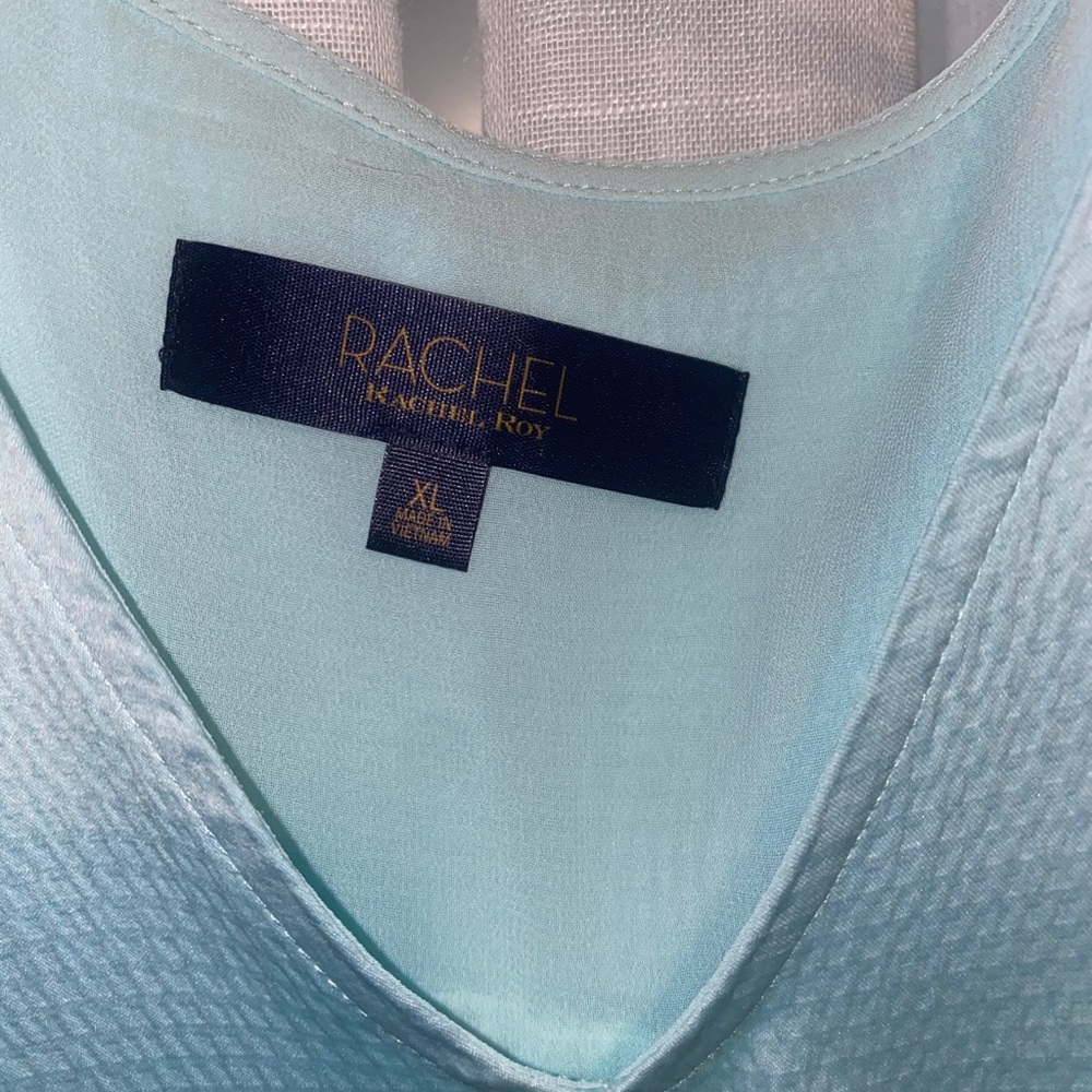 Light weight blouse - Picture 2 of 2